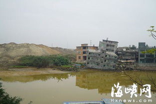 福建村庄现 楼歪歪 数栋房子倾斜坍塌